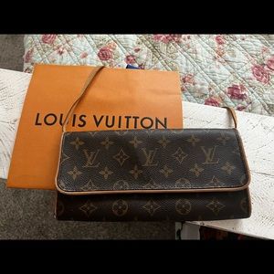 Authentic Vintage Louis Vuitton monogram Twin GM Crossbody